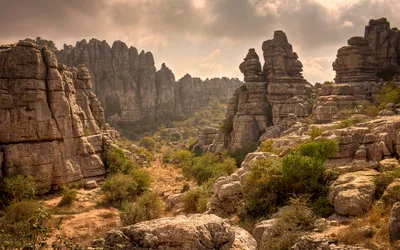 Crisp Desert Wallpaper Nature Wallpaper 4K 1920x1200 A, Stunning, Desert, Landscape, Featuring, Towering, Rock, Formations, Winding, Path, Through, Rugged, Gray, Ultrawide, Full HD