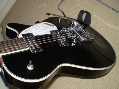 Calm Close Wallpaper Cars Wallpaper 4K 3072x2304 Close-up, Of, A, Glossy, Black, Electric, Guitar, On, Beige, Carpet, Music-themed, Quad, Gray, Landscape, QHD