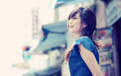 Asian Woman Smiling Wearing Blue World Wallpaper 4K 2560x1600 Hd, Desktop, Wallpaper, Of, An, Asian, Woman, Smiling, Wearing, Blue, Top, Standing, White, Ultrawide, QHD